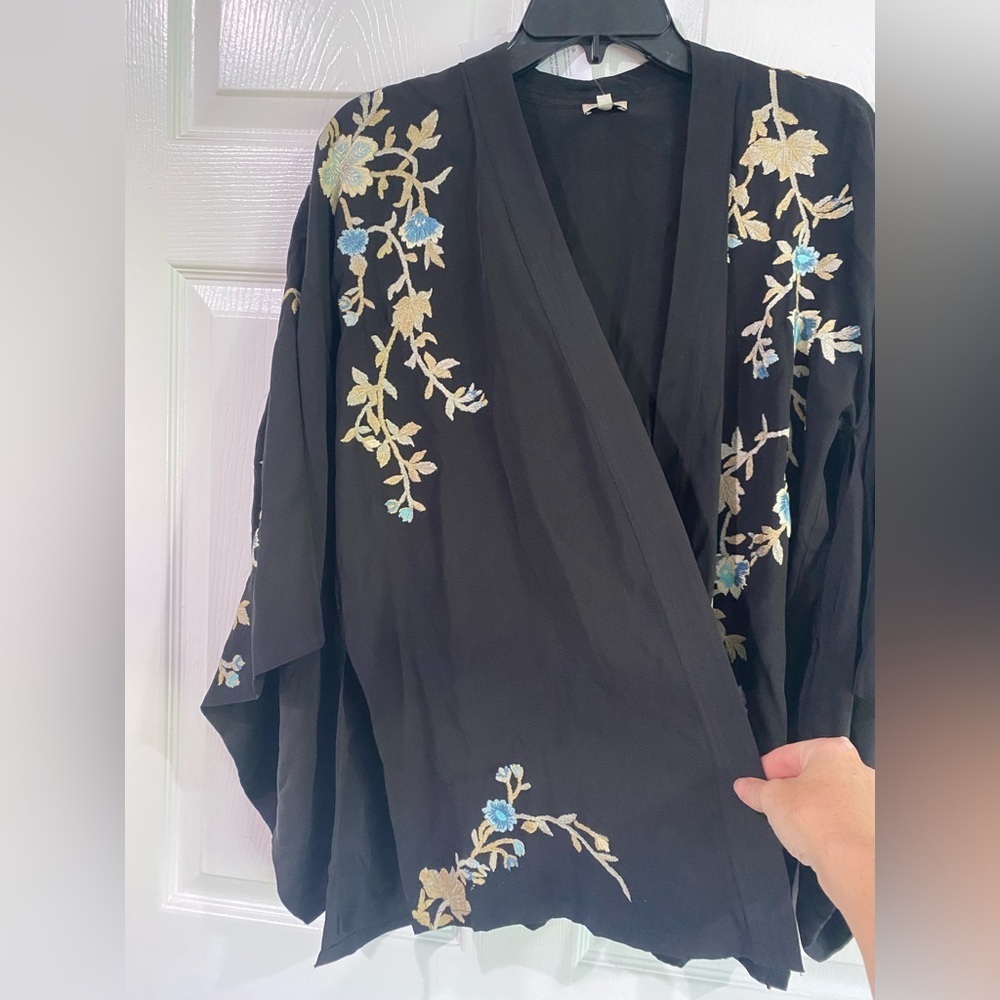 Talitha Kimono 3/4 Sleeve Silk Embroidered Floral Black Small Western Indian - Picture 3 of 15